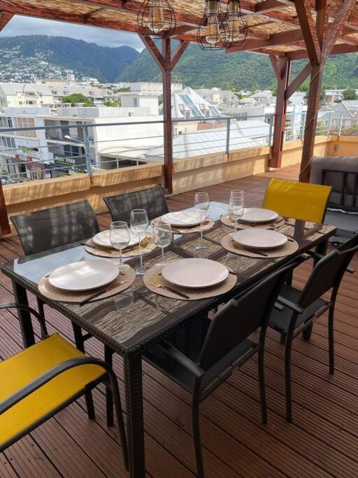 Rare ! Spacieux T3 En Roof-Top Au Barachois - 2 Ch Climatisees - 6 Couchages - Proche Aeroport サン＝ドニ エクステリア 写真