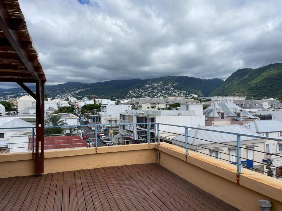 Rare ! Spacieux T3 En Roof-Top Au Barachois - 2 Ch Climatisees - 6 Couchages - Proche Aeroport サン＝ドニ エクステリア 写真